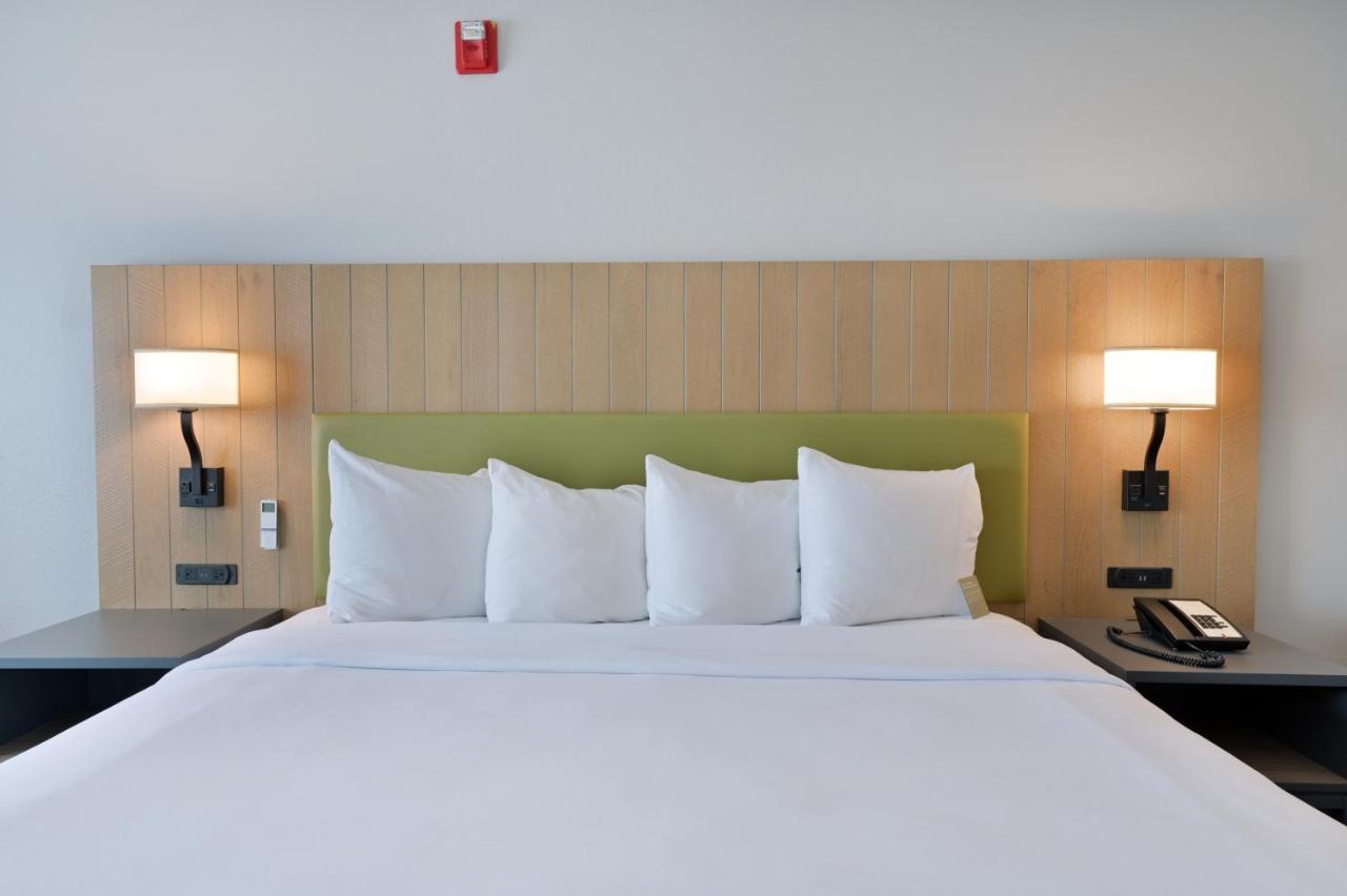 Country Inn & Suites By Radisson, Bloomington-Normal Airport, Il Zewnętrze zdjęcie