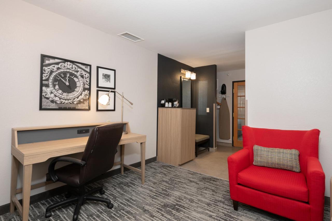 Country Inn & Suites By Radisson, Bloomington-Normal Airport, Il Zewnętrze zdjęcie