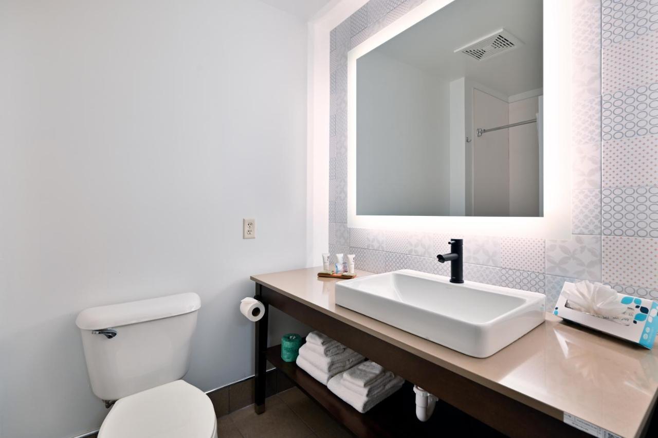 Country Inn & Suites By Radisson, Bloomington-Normal Airport, Il Zewnętrze zdjęcie