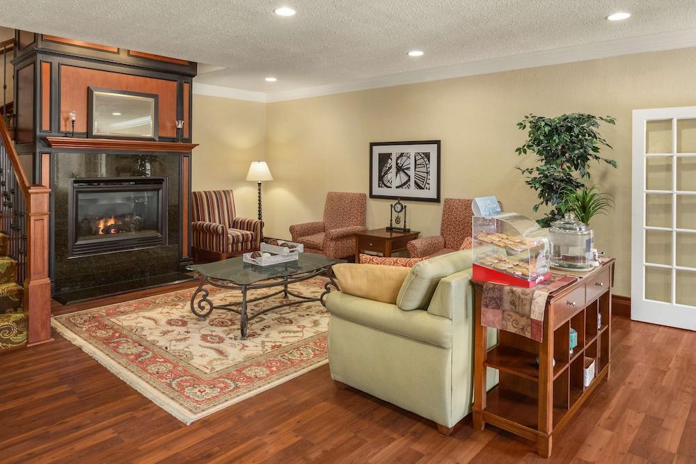 Country Inn & Suites By Radisson, Bloomington-Normal Airport, Il Zewnętrze zdjęcie