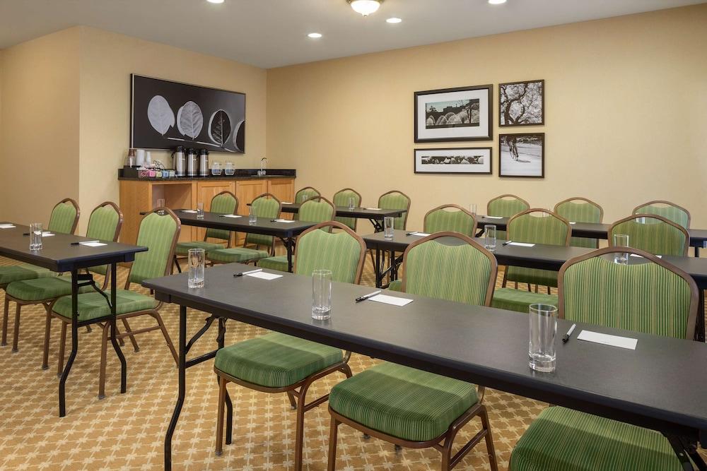 Country Inn & Suites By Radisson, Bloomington-Normal Airport, Il Zewnętrze zdjęcie