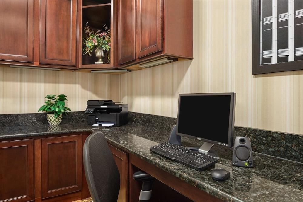 Country Inn & Suites By Radisson, Bloomington-Normal Airport, Il Zewnętrze zdjęcie