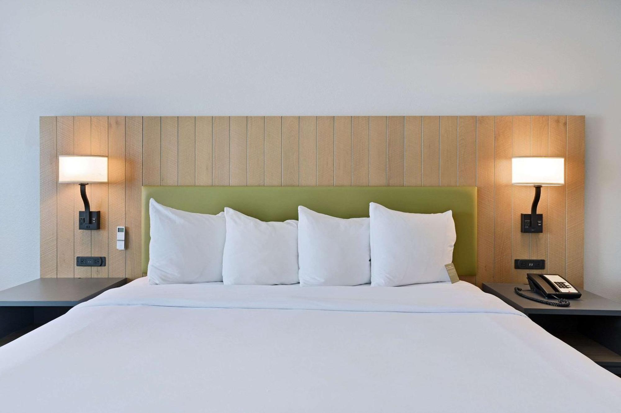 Country Inn & Suites By Radisson, Bloomington-Normal Airport, Il Zewnętrze zdjęcie