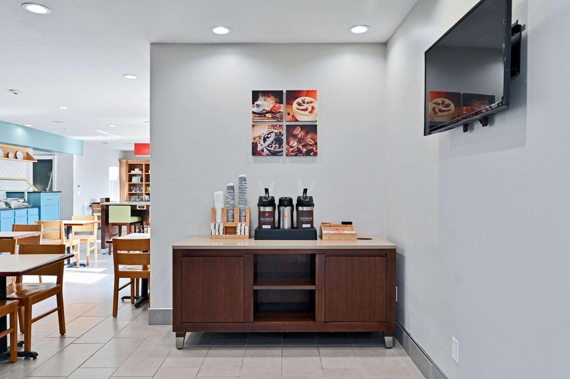 Country Inn & Suites By Radisson, Bloomington-Normal Airport, Il Zewnętrze zdjęcie
