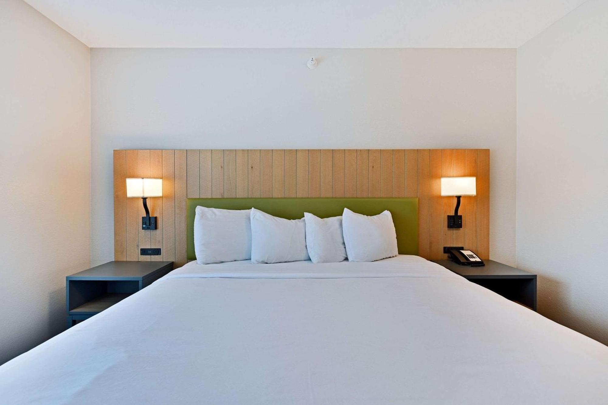 Country Inn & Suites By Radisson, Bloomington-Normal Airport, Il Zewnętrze zdjęcie