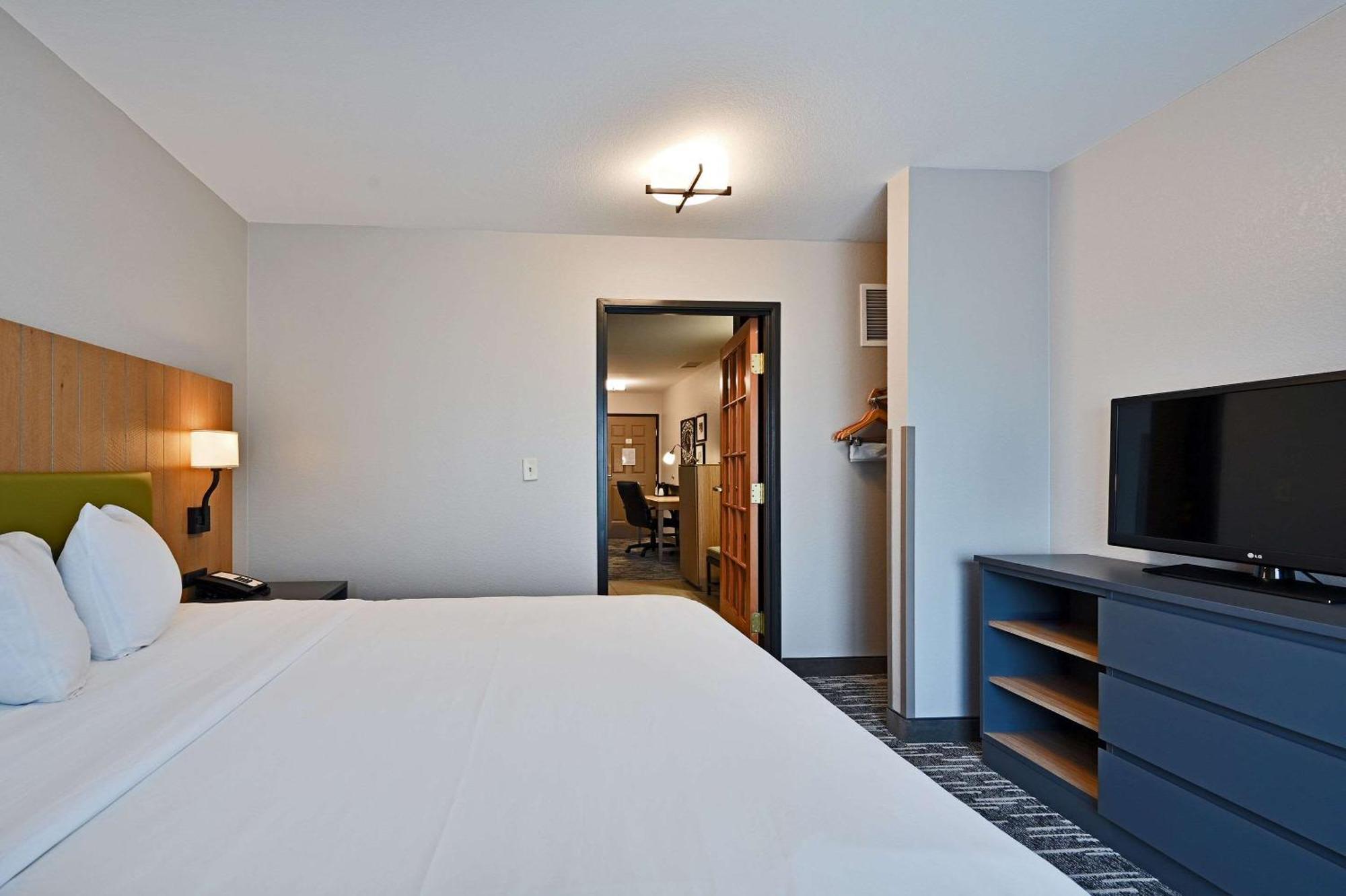 Country Inn & Suites By Radisson, Bloomington-Normal Airport, Il Zewnętrze zdjęcie