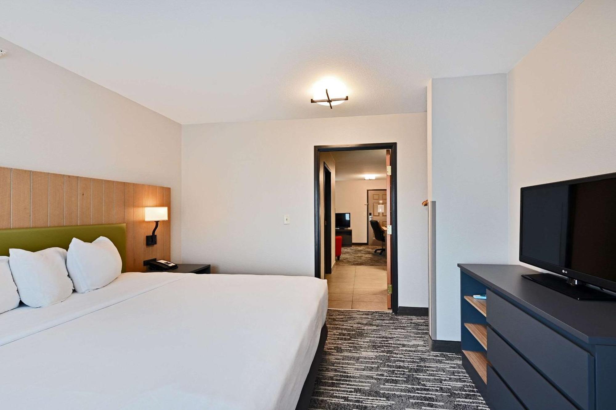 Country Inn & Suites By Radisson, Bloomington-Normal Airport, Il Zewnętrze zdjęcie